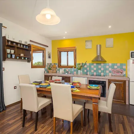 Pina Holiday home Pula