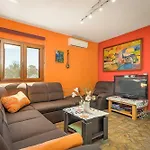 Tatil Evi Pina