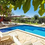 Pina Tatil Evi Pula