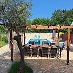 Tatil Evi Pina